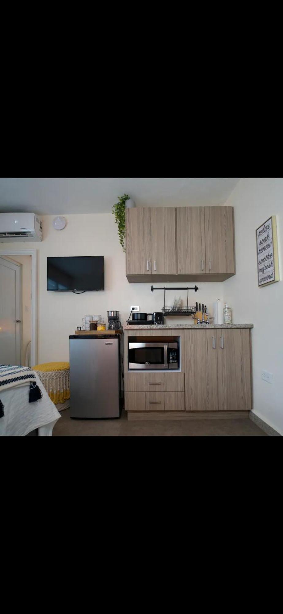 Apartamento Bucare Studio - Beach Bliss: Isla Verde Gem